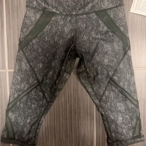 Lululemon Cool to Street Crop